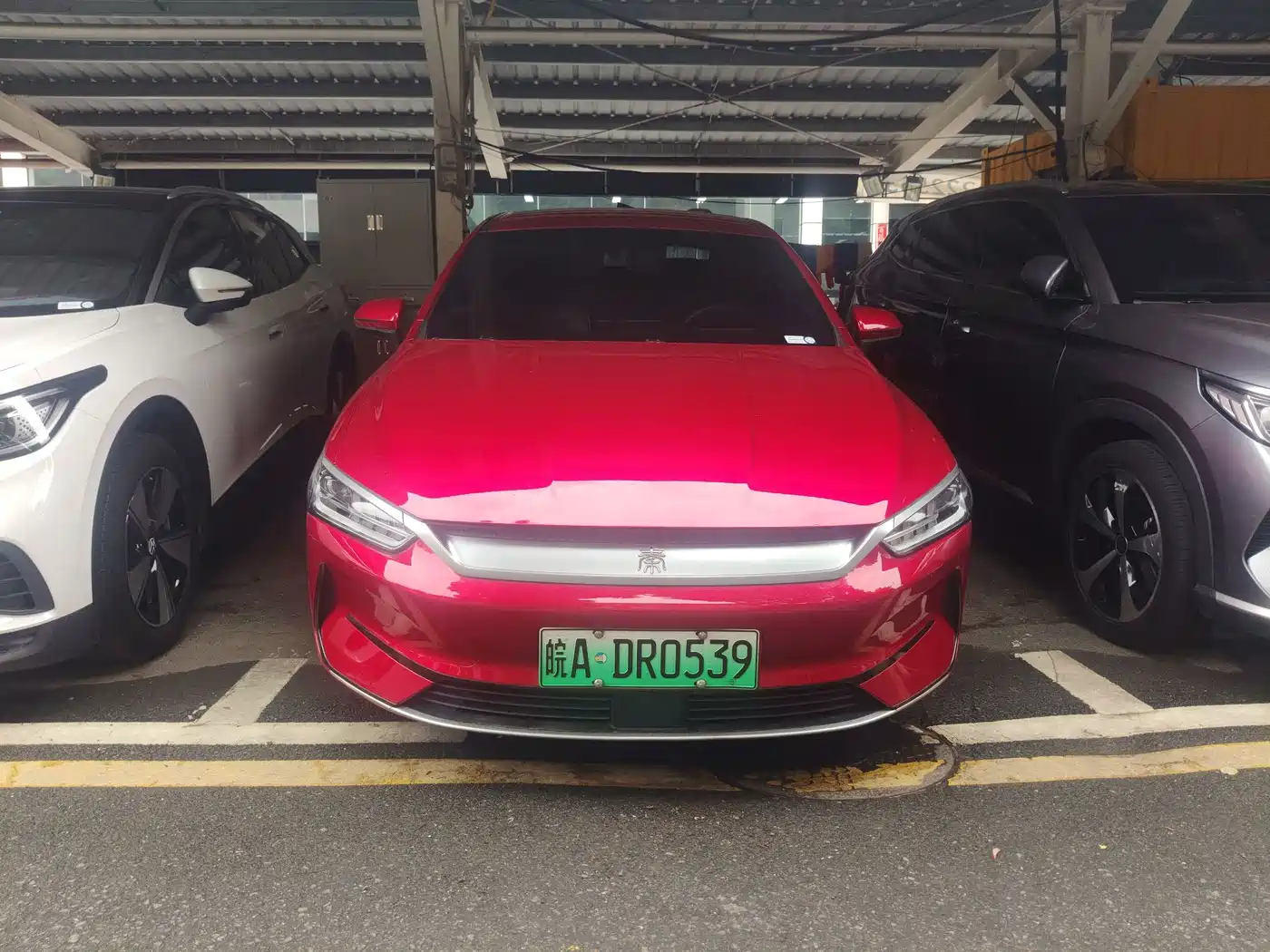 Photo 2 - BYD Qin PLUS
