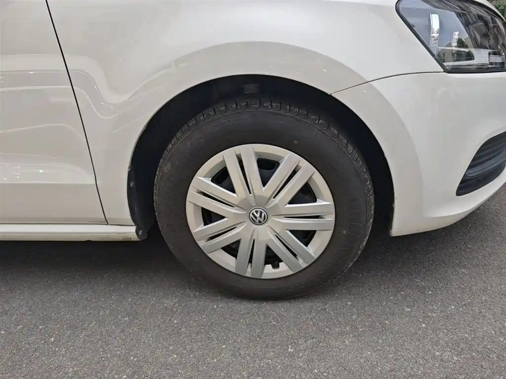 Volkswagen Polo 2018 1.5L Manual Safe Drive фото 26