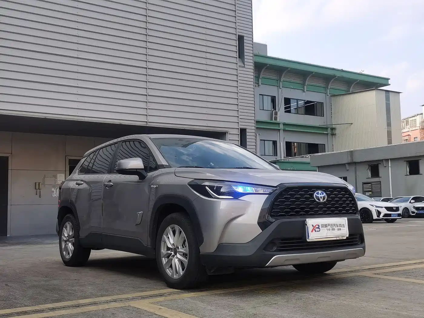 Toyota Corolla Cross 2023 Hybrid 2.0L Pioneer Edition фото 2
