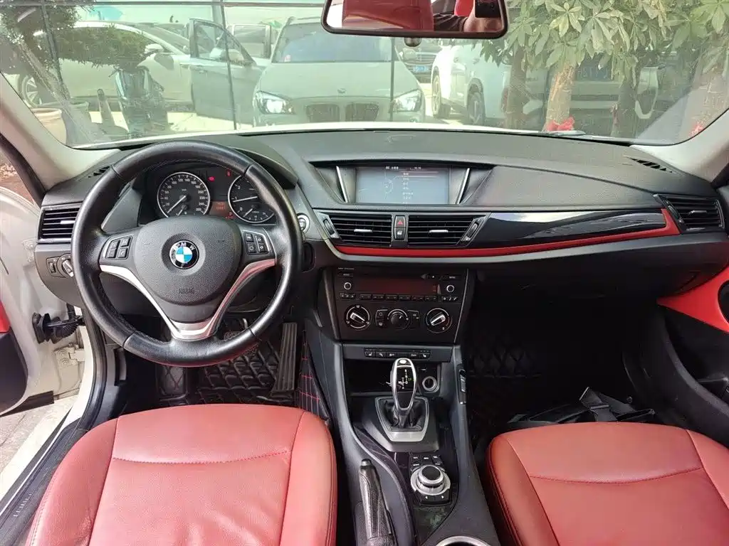 BMW X1 2015 Model sDrive18i Fashion Advanced Edition фото 10