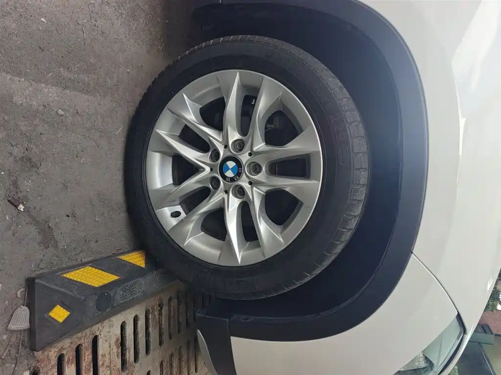 BMW X1 2015 Model sDrive18i Fashion Advanced Edition фото 8