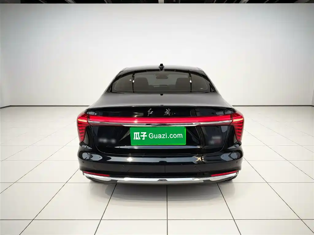 Hongqi H5 2025 2.0T Automatic Flag Celebration 500,000 Units Anniversary Edition фото 6