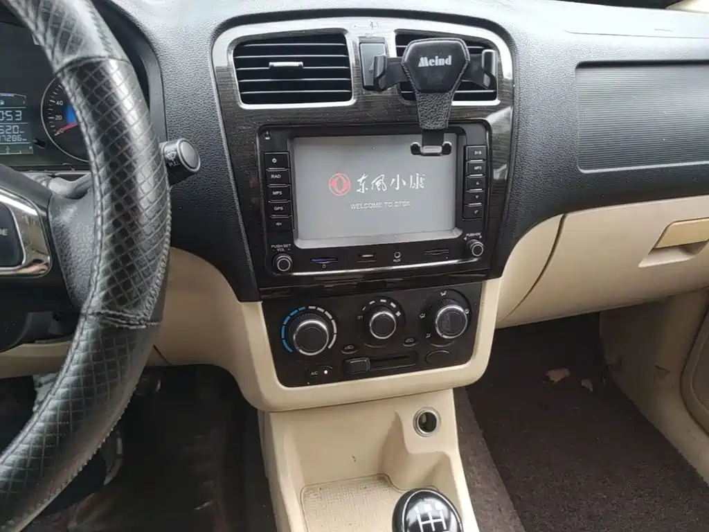 Dongfeng Fengguang Fengguang 360 2015 2015 1.5L Manual Comfort II 7-seater