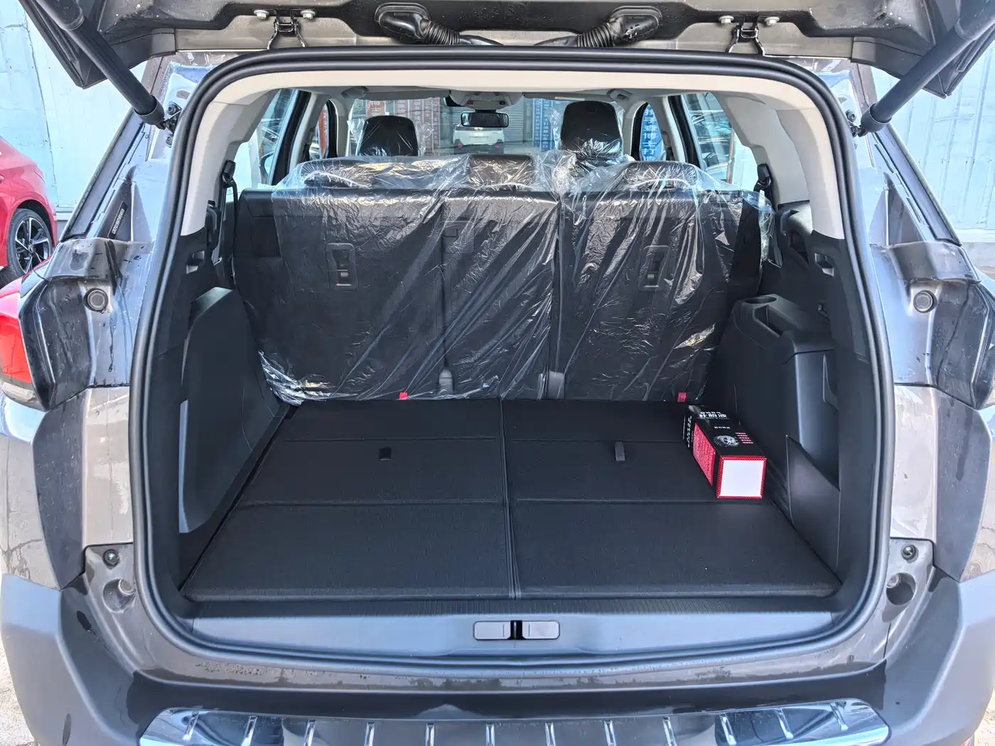 Peugeot 5008 фото 25