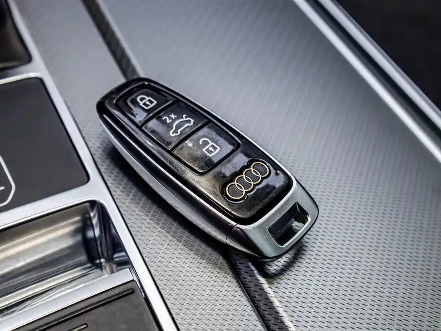 Audi A7L 2024 45TFSI S-line Dream Edition Crystal Package фото 25