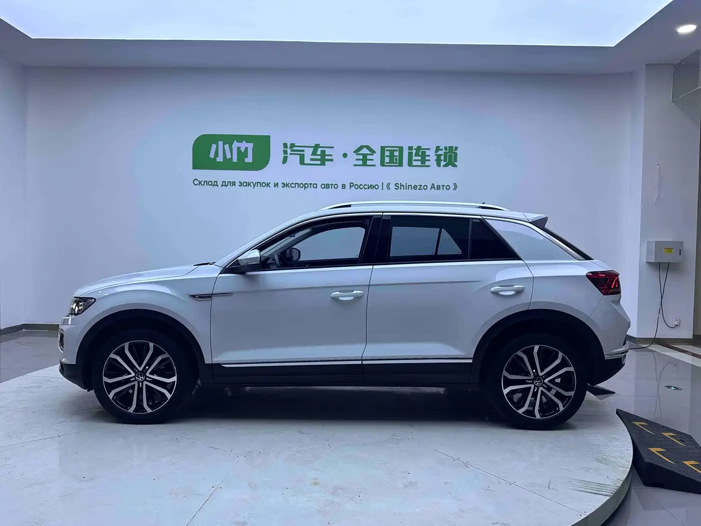 Volkswagen T-ROC 2022 280TSI DSG 2WD Comfort PLUS фото 9