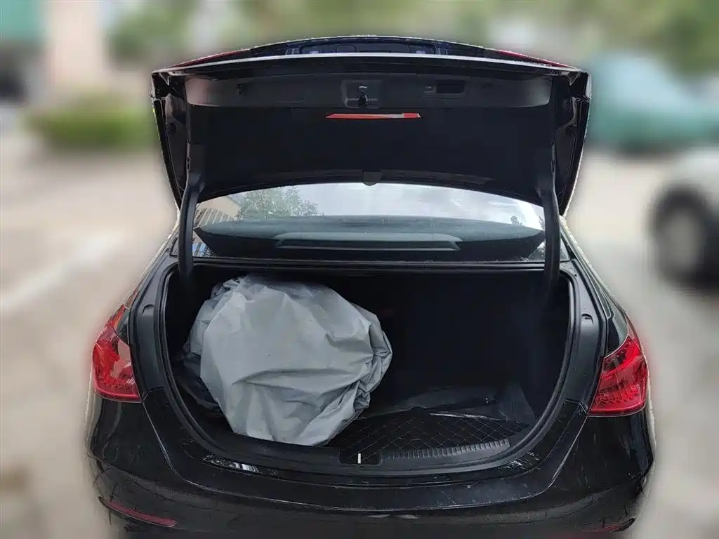 Mercedes-Benz C-Class 2024 Second Facelift C 260 L фото 15