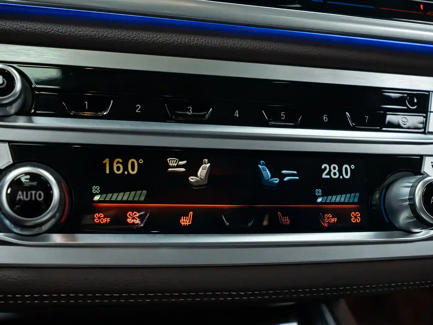 BMW 7 Series 2021 Model 730Li Luxury Package фото 15