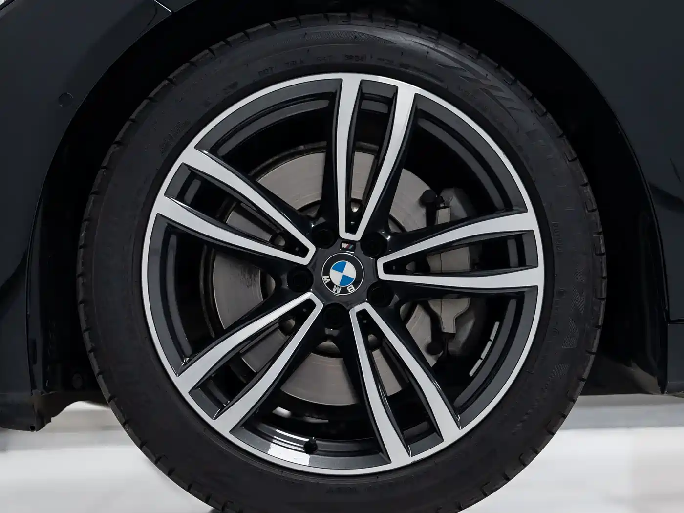 BMW 7 Series 2021 Model 730Li Luxury Package фото 7