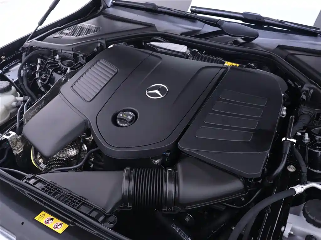 Mercedes-Benz E-Class 2024 E 300 L Fashion фото 24