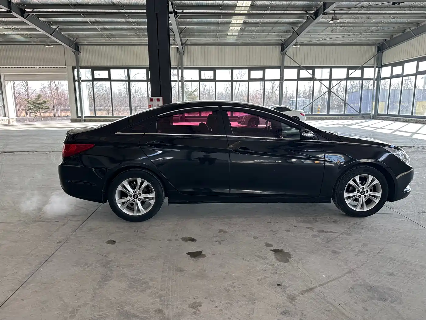 Hyundai Sonata 2011 2.0L Auto Leading Edition фото 4