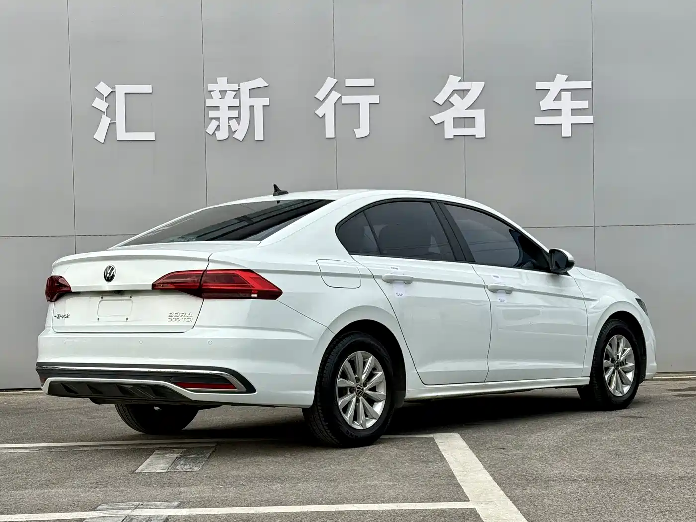 Volkswagen Bora 2024 200TSI DSG Smooth Ride Edition фото 8