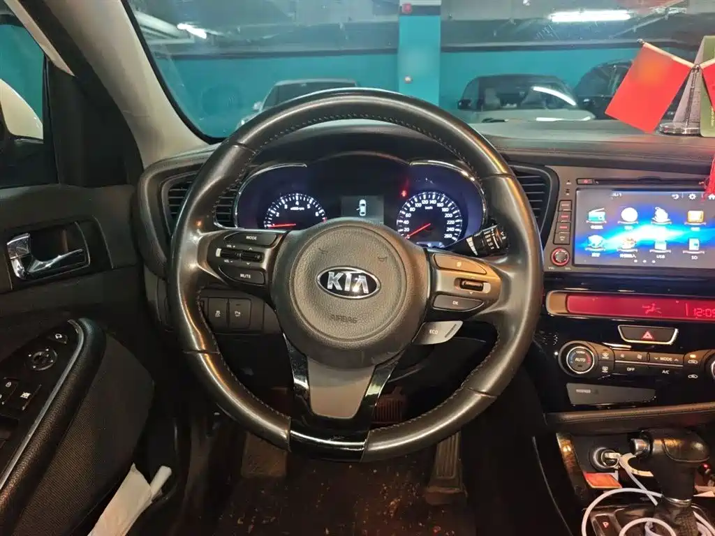 Kia K5 2014 2.0L Automatic LUXURY фото 6