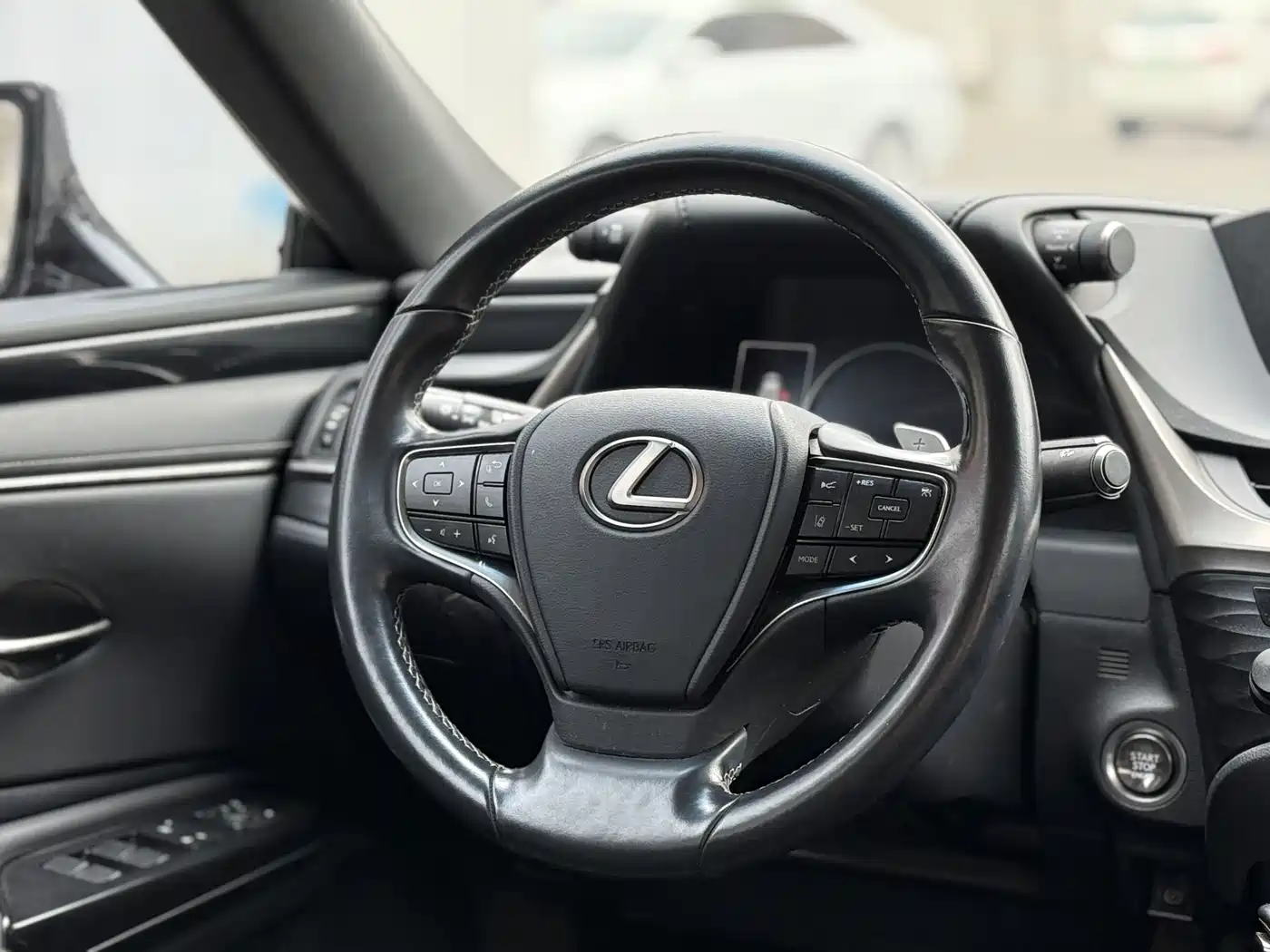 Lexus ES 2020 200 Excellence фото 6