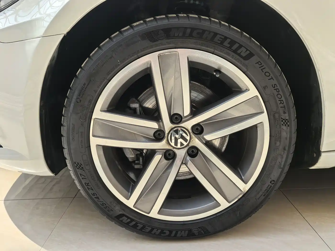 Volkswagen FAW-Volkswagen CC 2016 Model 1.8TSI Premium фото 14