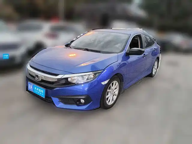 Honda Civic 2016 180TURBO CVT Comfort — фото 1