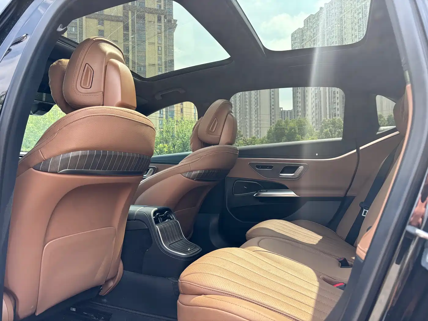 Mercedes-Benz E-Class 2024 E 300 L Fashion фото 6