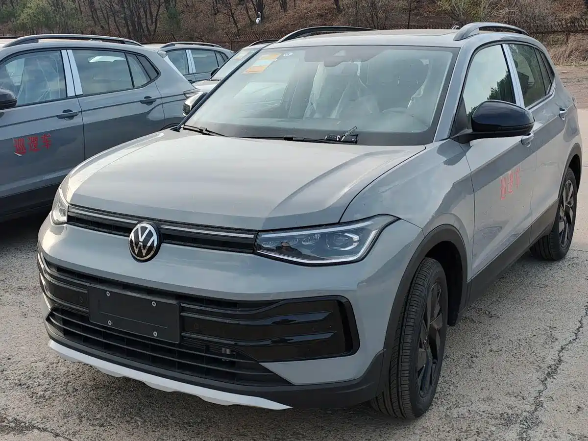 Volkswagen Tharu 2026 XR 1.5L RX Edition фото 3