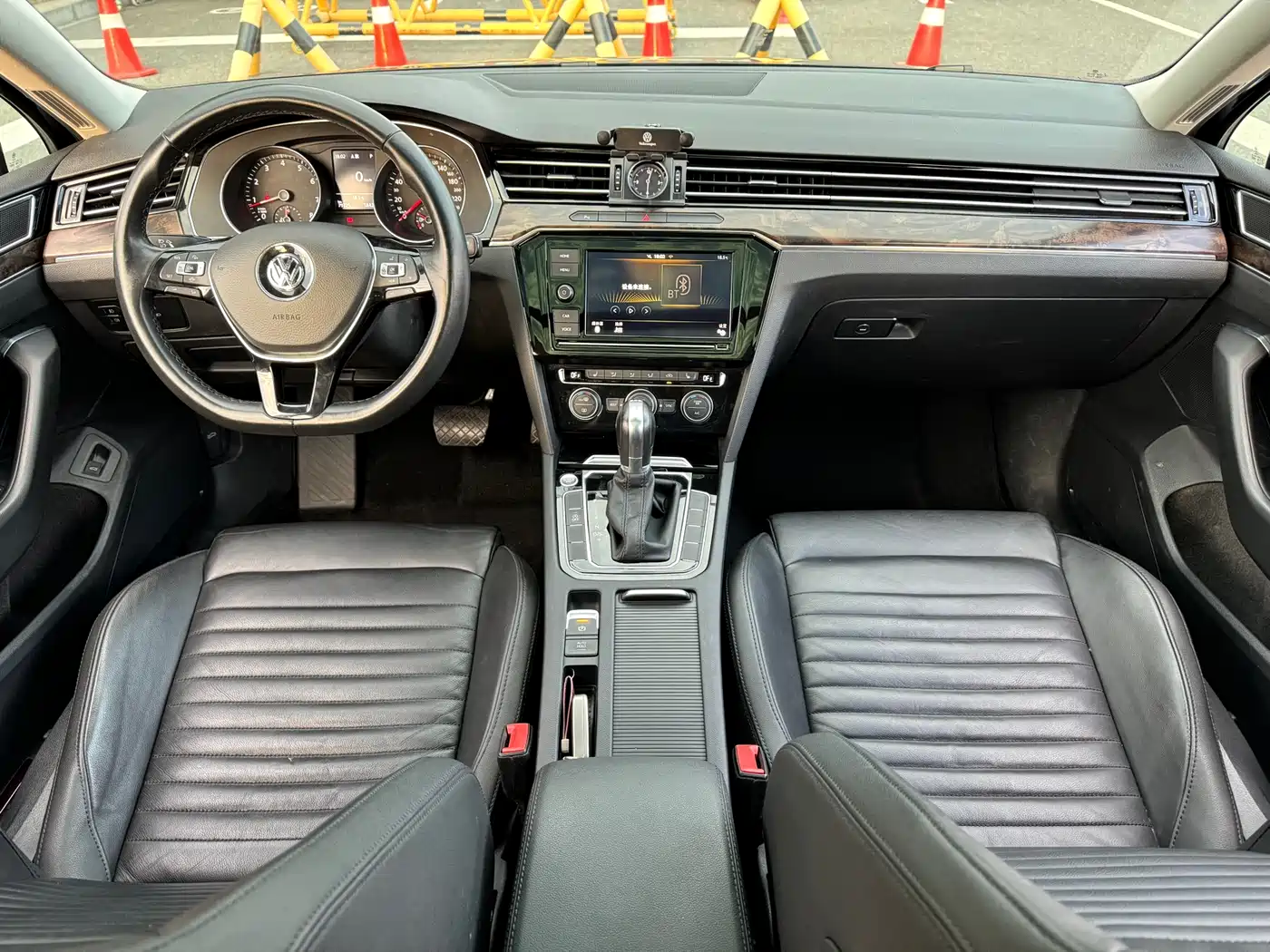 Volkswagen Magotan 2019 330TSI DSG Luxury Class China VI фото 16