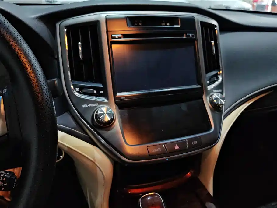 Toyota Crown 2015 2.0T Fashion фото 13