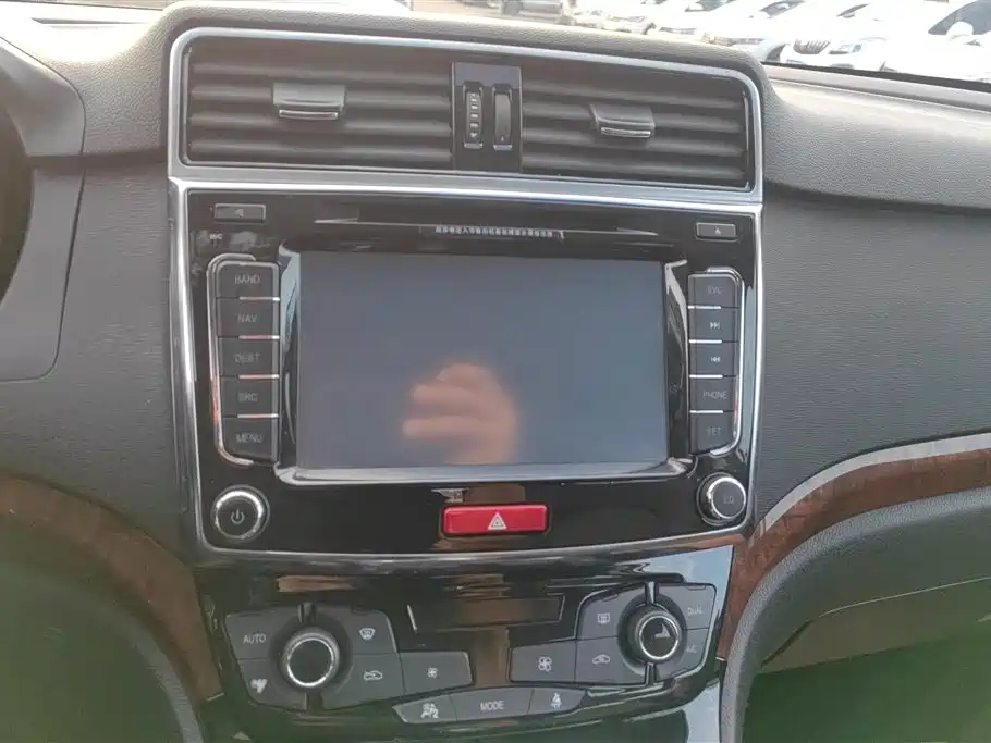 Haval H6 2015 Sport Edition 1.5T Manual 2WD Elite фото 13