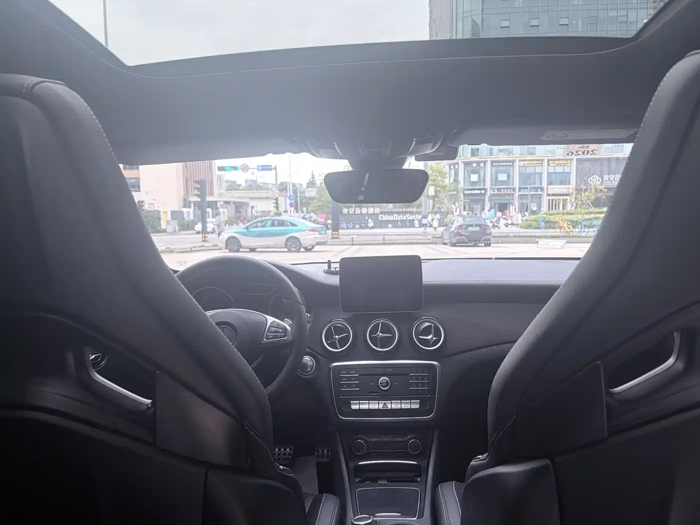 Mercedes-Benz GLA 2018 GLA 200 Polar Limited Edition фото 7