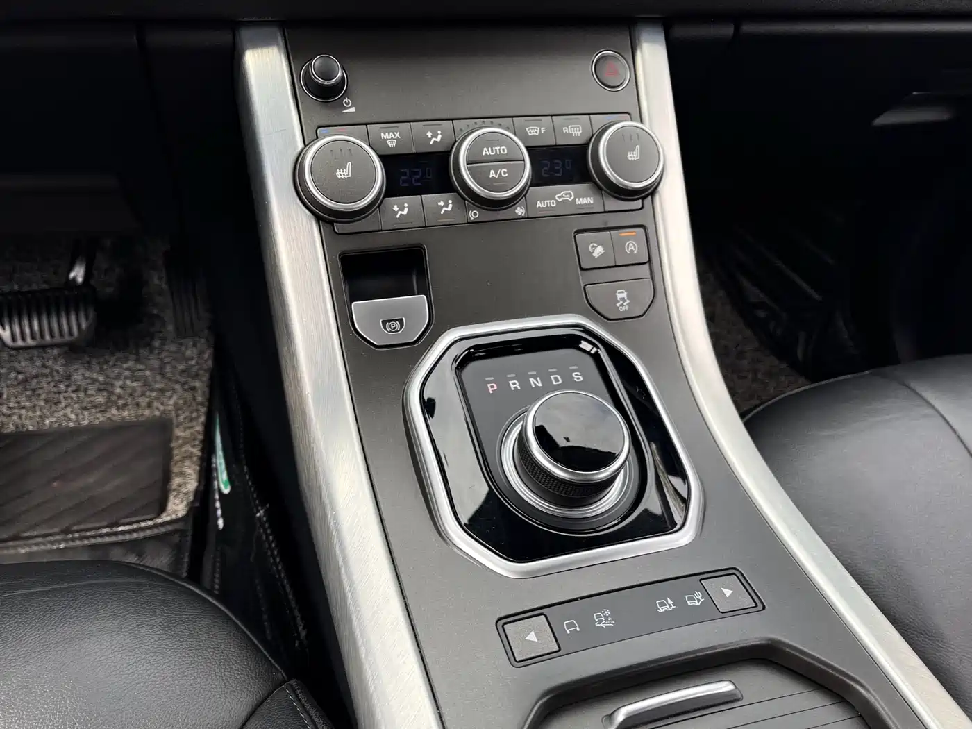 Land Rover Range Rover Evoque 2017 2.0T SE Smart Shine Edition фото 13