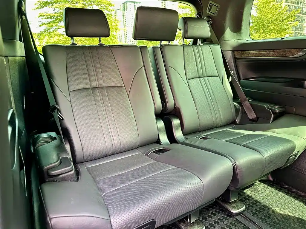 Toyota Vellfire 2019 Hybrid 2.5L HV Premium Edition фото 15