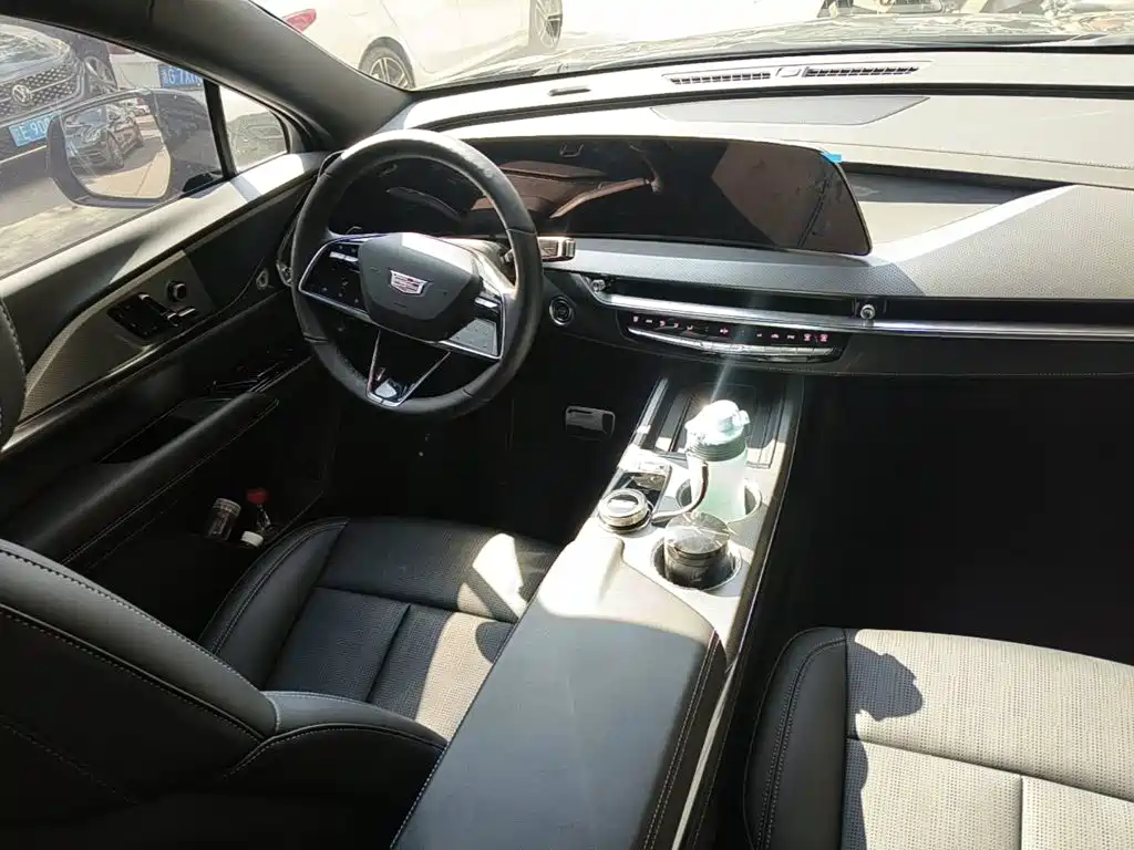 Cadillac XT5, миниатюра 12