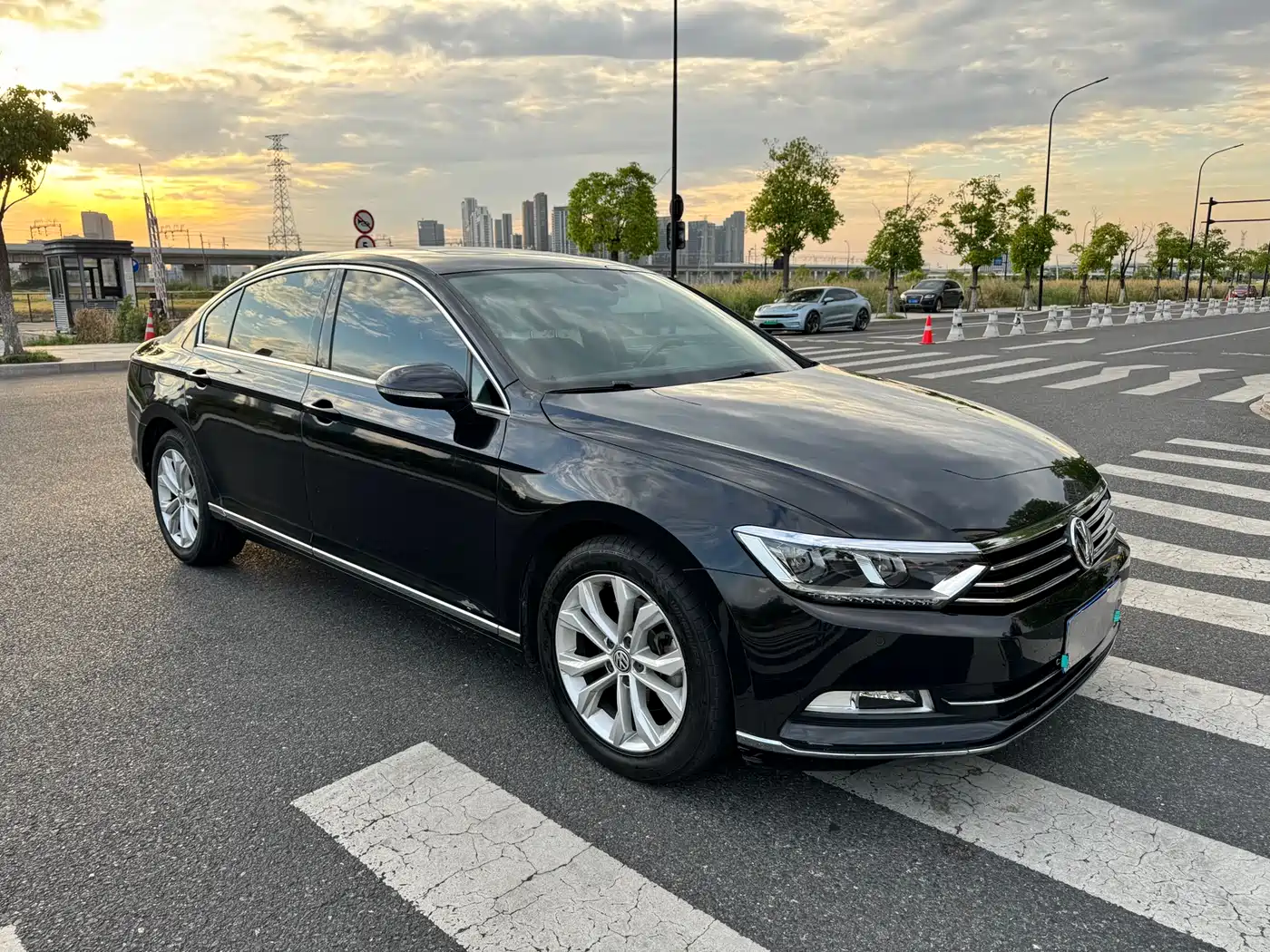 Volkswagen Magotan 2019 330TSI DSG Luxury Class China VI фото 5