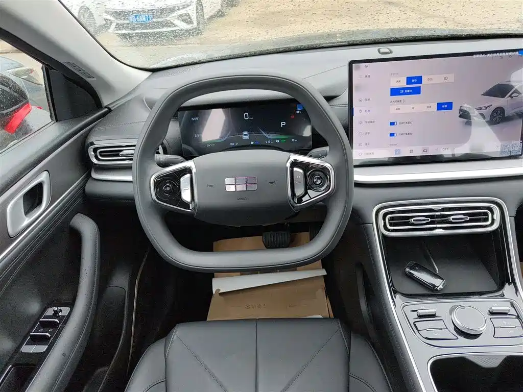 Geely Galaxy Galaxy Stellar 6 2025 60km Voyager Edition фото 11