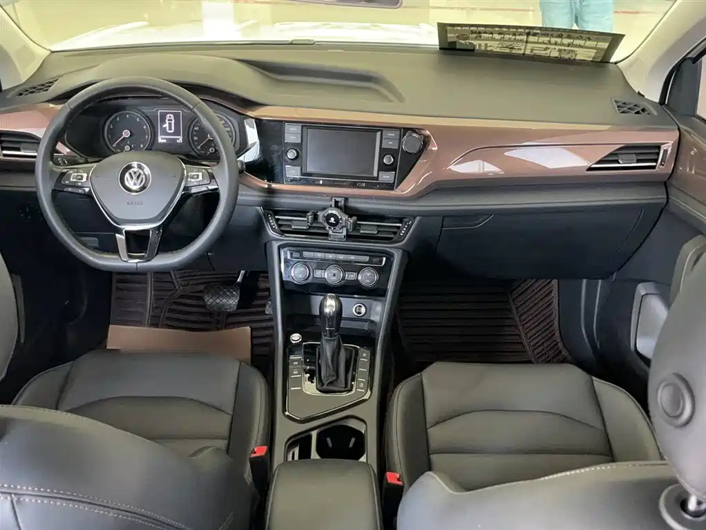 Volkswagen Tharu 2019 280TSI 2WD Comfort Edition China VI фото 12