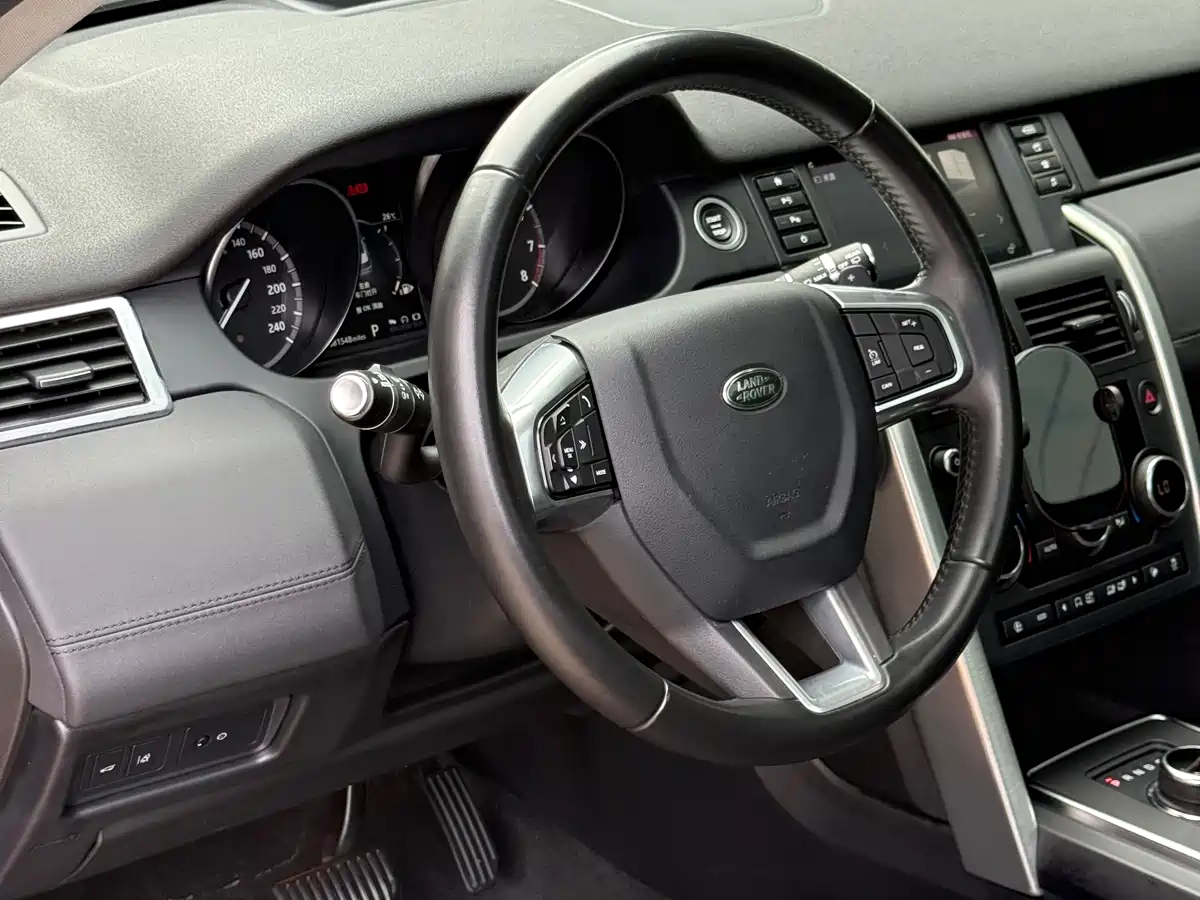 Land Rover Discovery Sport 2018 240PS SE Edition фото 15