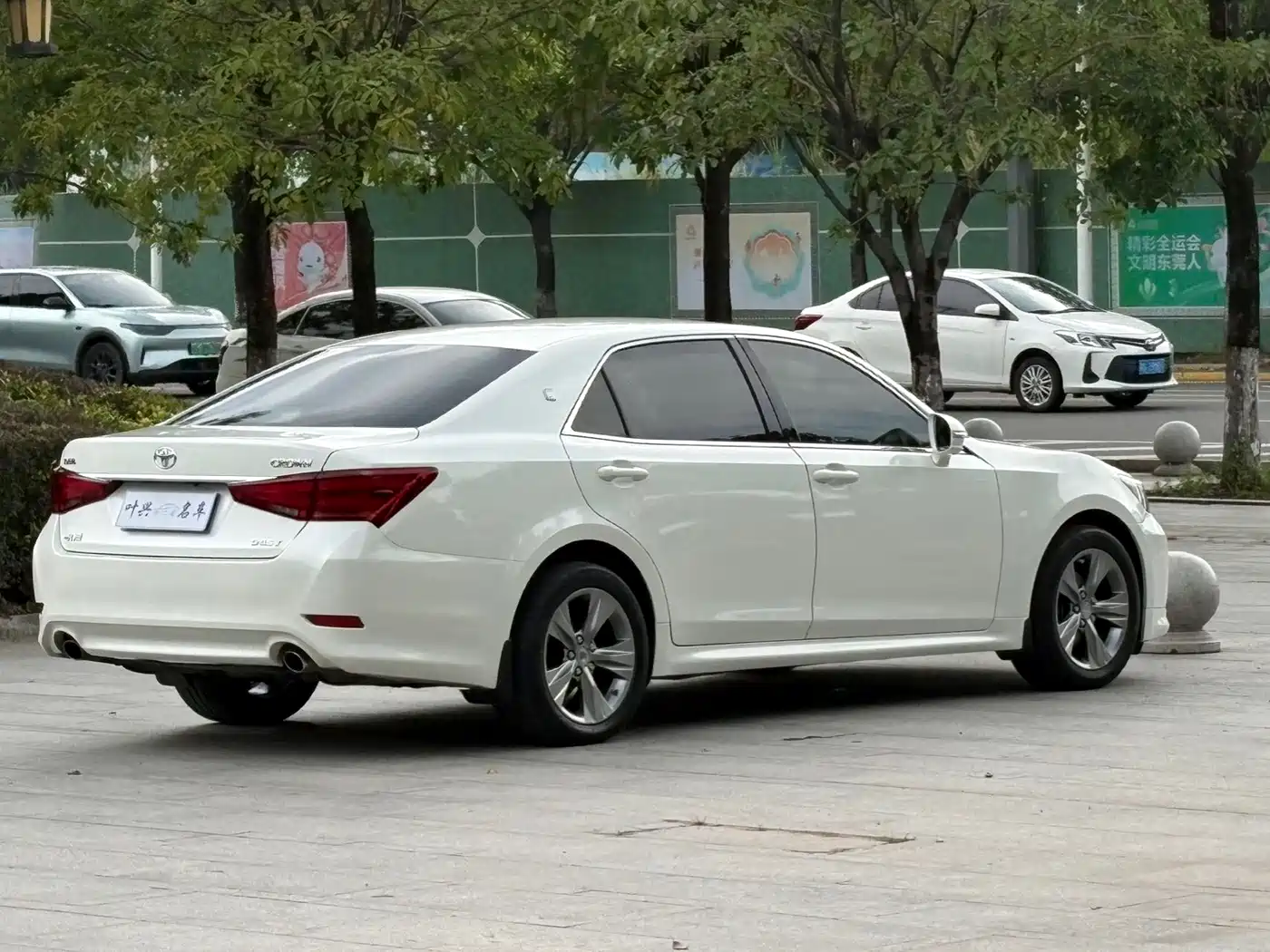 Фото 14 - Toyota Crown