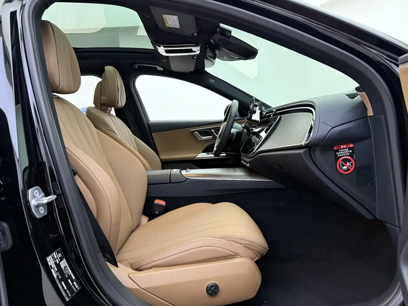 Mercedes-Benz E-Class 2024 E 300 L Fashion фото 15