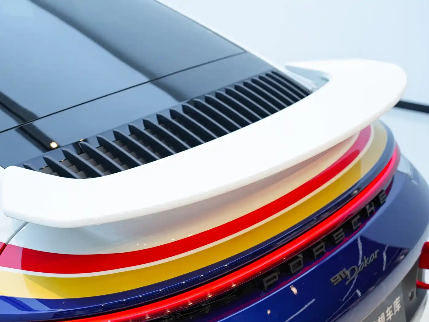 PORSCHE 911