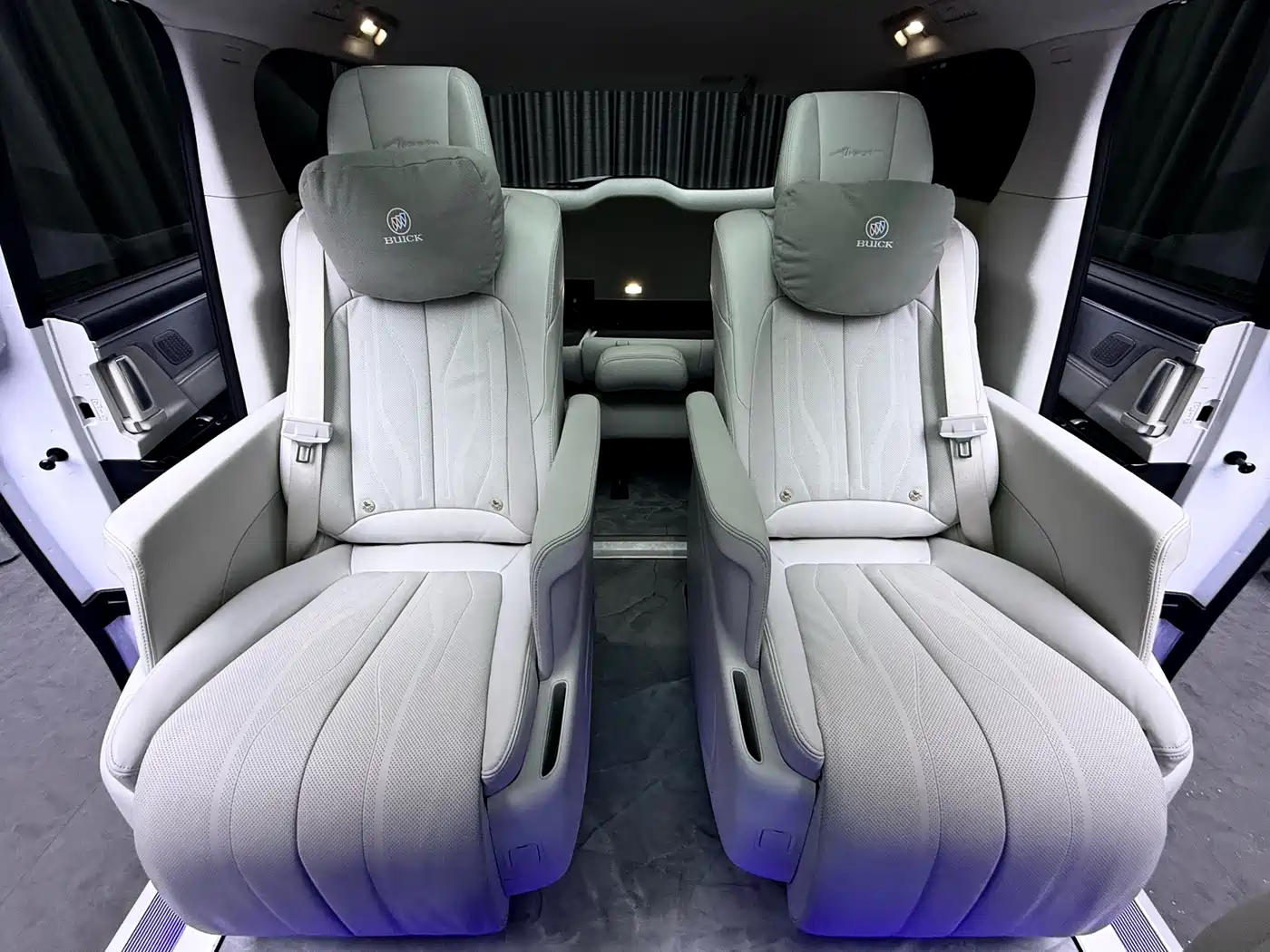 BUICK GL8 NEW ENERGY