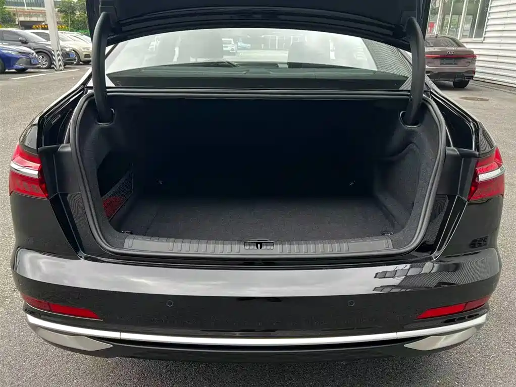 Audi A6L 2025 Model Year Facelift 45 TFSI quattro Premium Sport фото 17