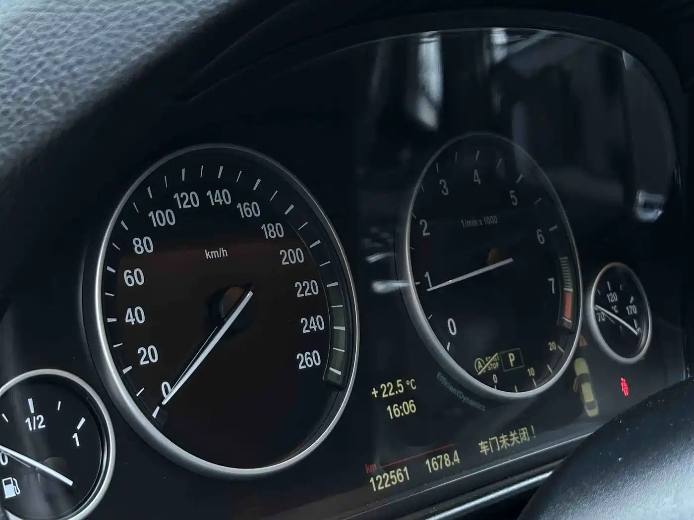 BMW 5 Series 2014 525Li Luxury Design Package фото 9