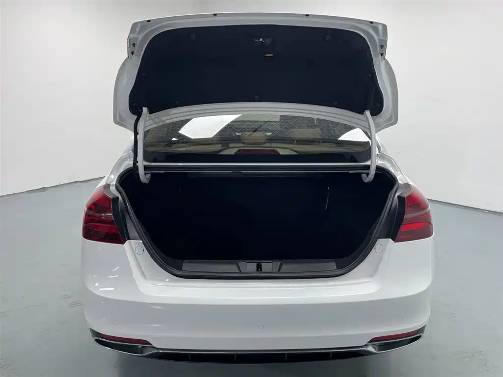 GEELY AUTOMOBILE EMGRAND