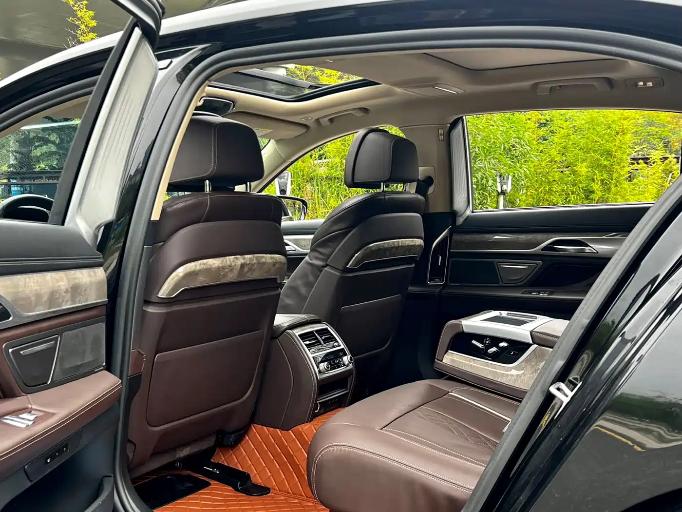 BMW 7 Series 2019 Facelift 740Li Leading Luxury Package фото 12