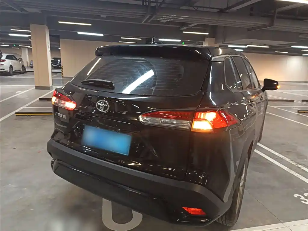 Toyota Frontlander 2024 2.0L CVT Elite Edition фото 5