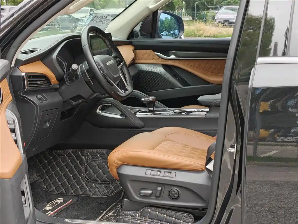SAIC Maxus D90 Pro 2020 2.0T Gasoline AWD Flagship 6-Seater фото 13