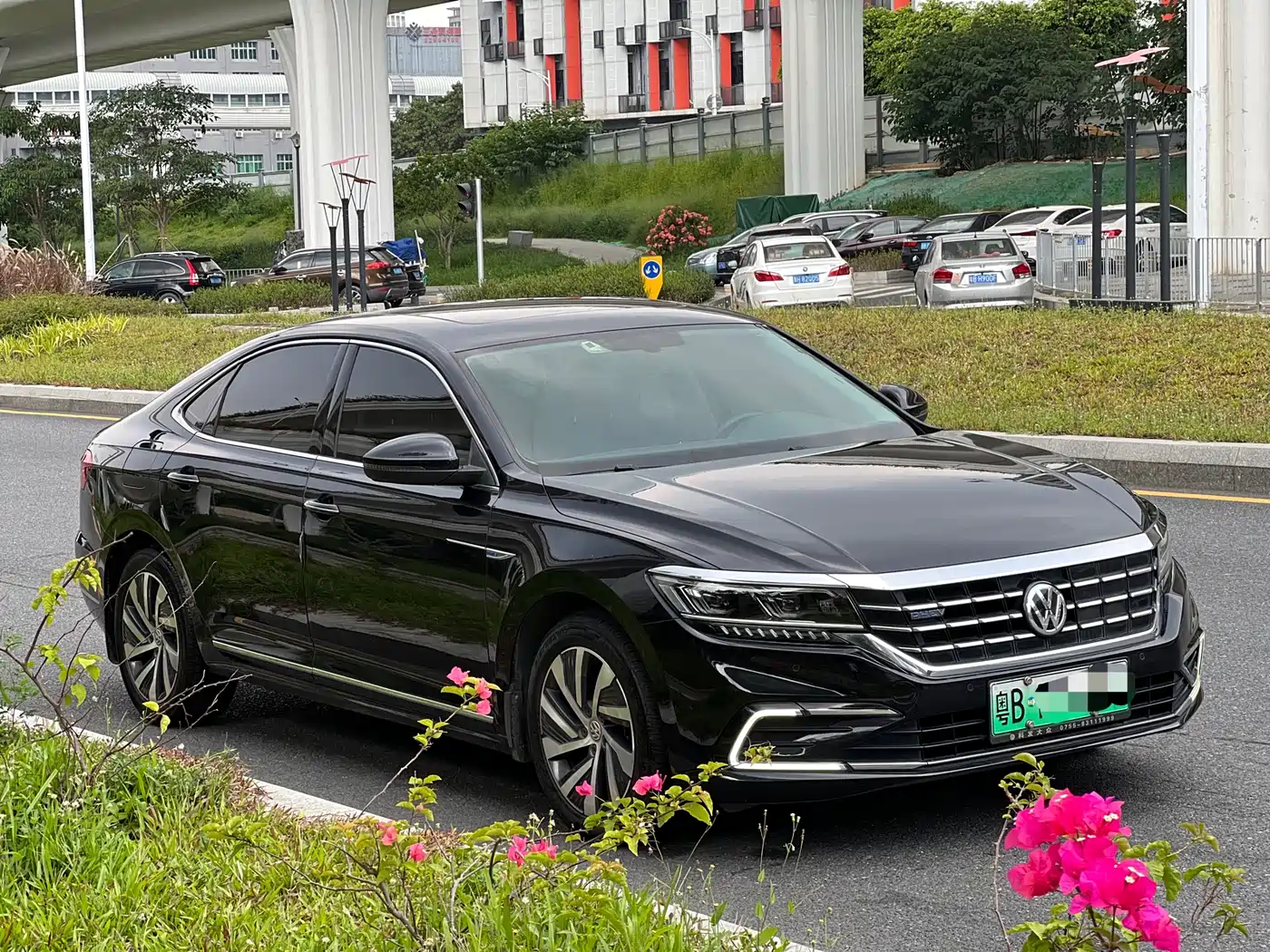 Volkswagen Passat New Energy 2019 430PHEV Hybrid Luxury Edition фото 3