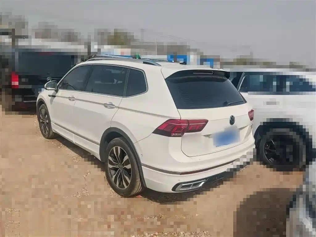 Volkswagen Tiguan L 2022 380TSI Automatic 4WD R-Line Cross Edition 7-Seater фото 25
