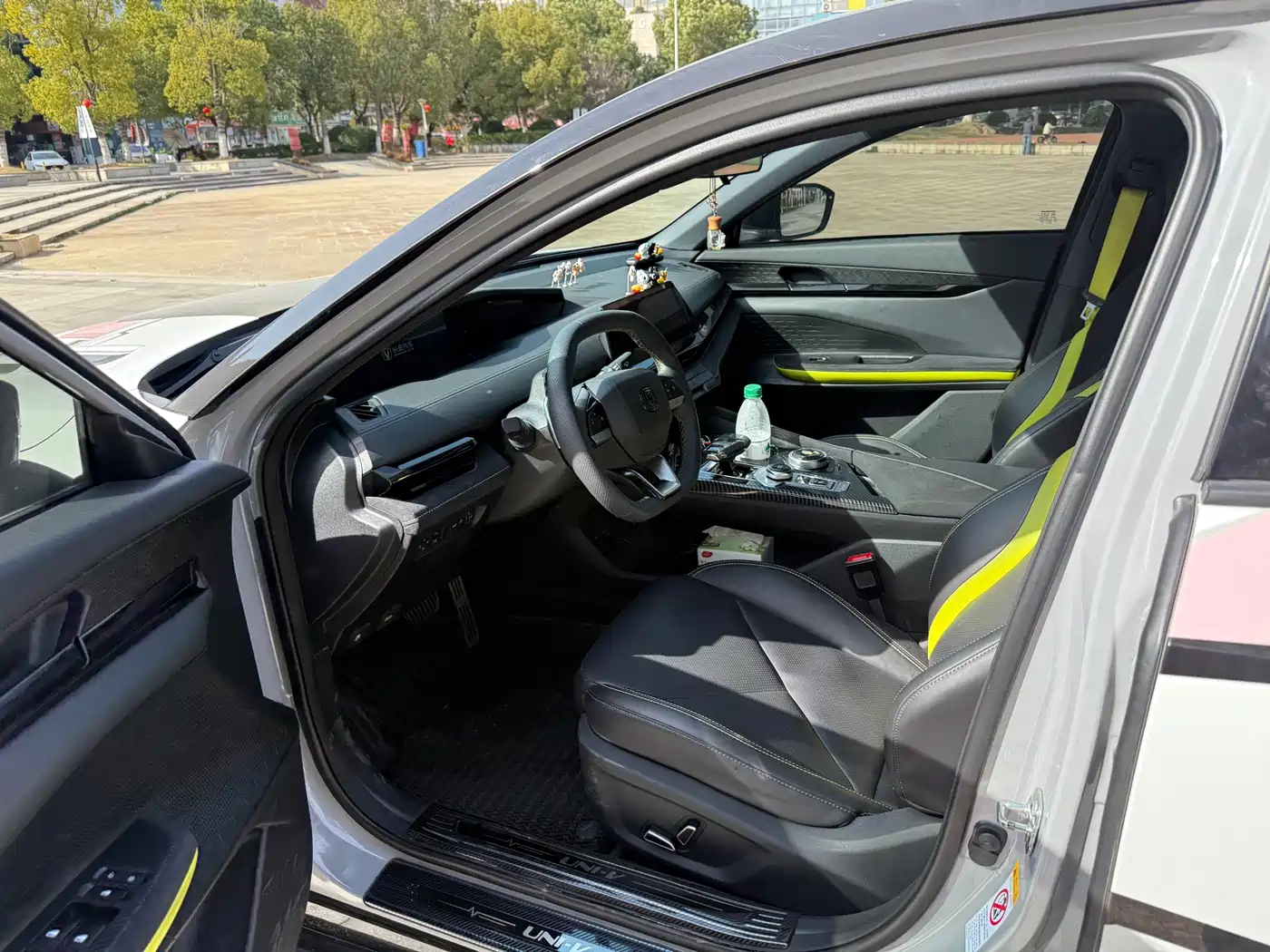 CHANGAN UNI-V
