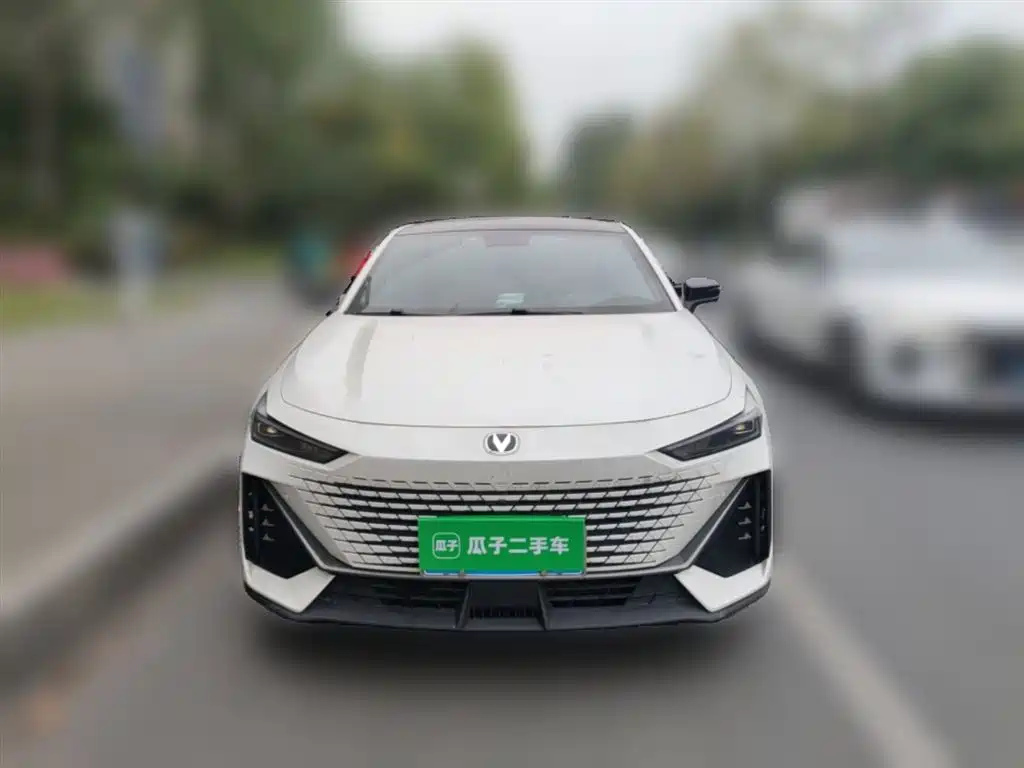 CHANGAN UNI-V