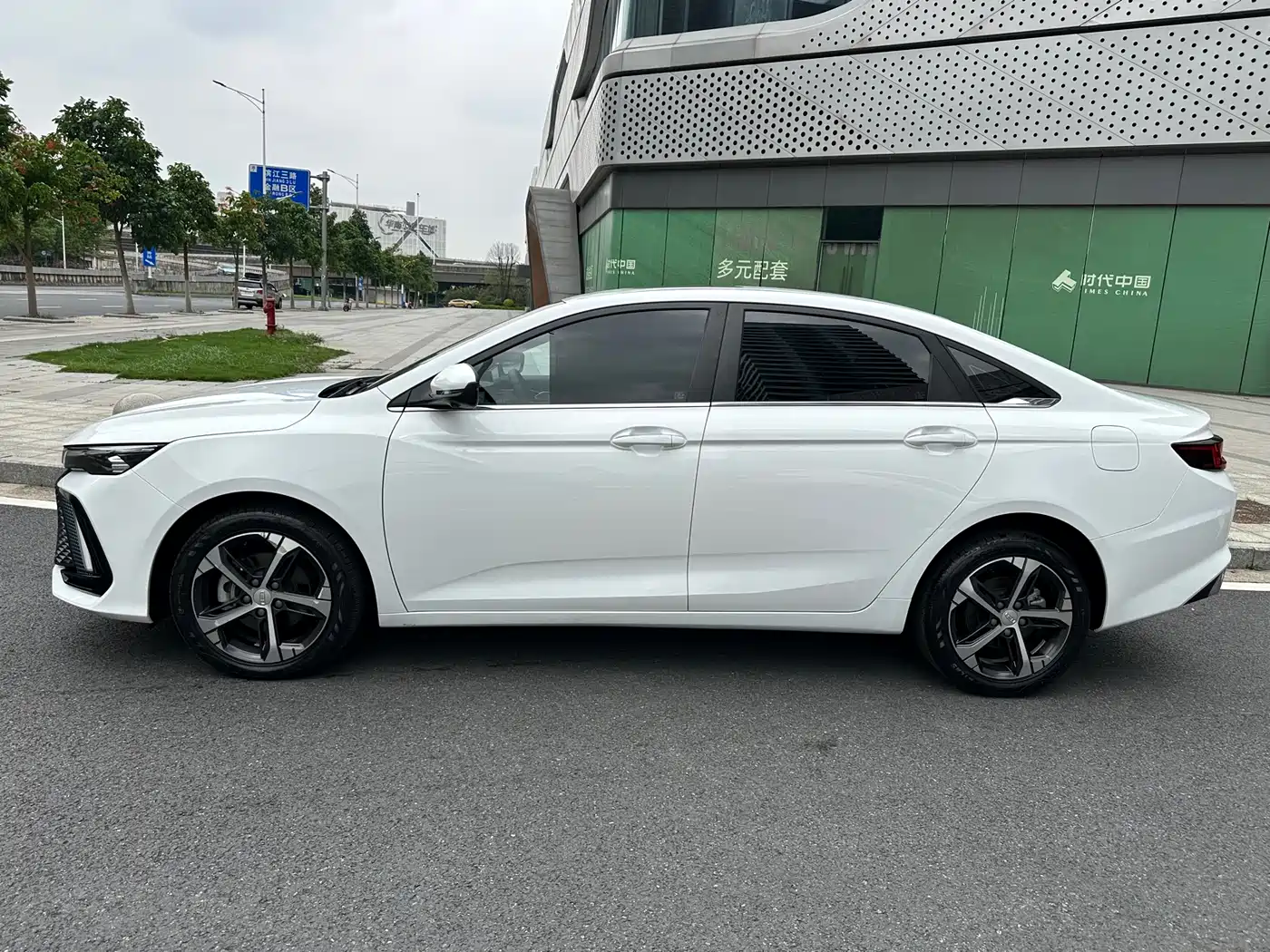GEELY AUTOMOBILE EMGRAND L