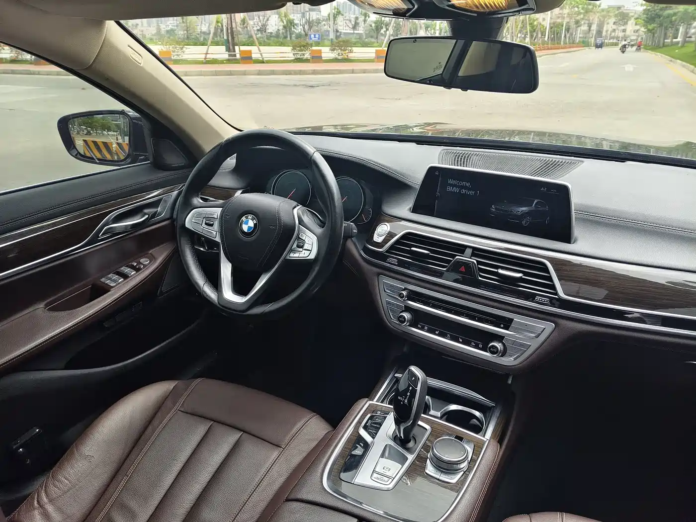 BMW 7 Series 2016 730Li Luxury фото 13