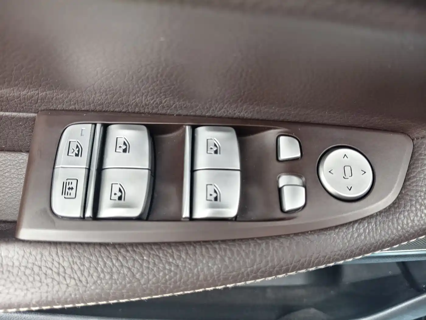 BMW 7 Series 2016 730Li Luxury фото 16